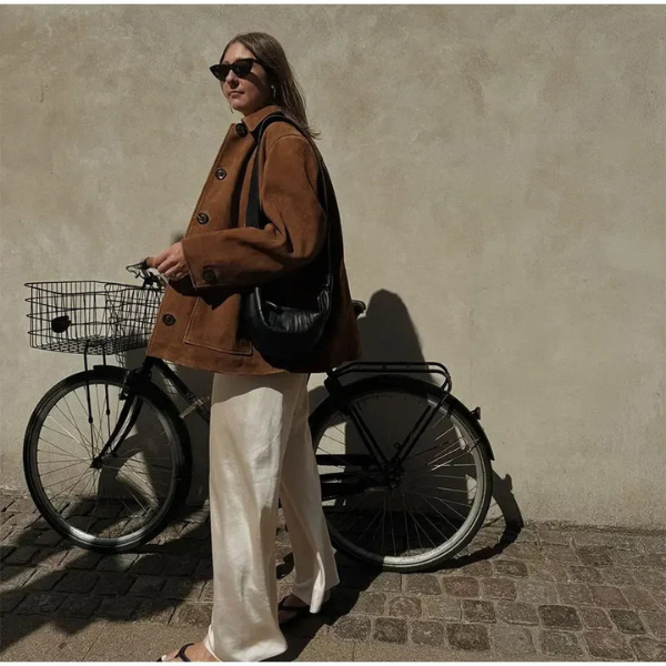 Dames Jas in Suède Look – Bruin of Donkerbruin