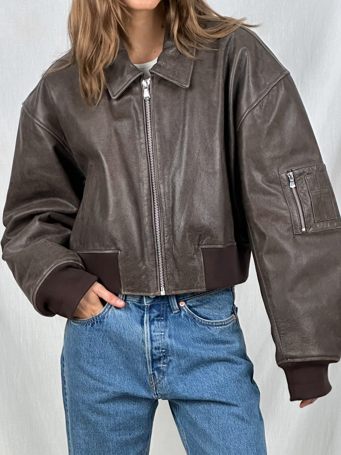 Dames Cropped Bomberjack in Leerlook – Bruin